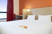 Première Classe Chartres Sud - 2* Barjouville
